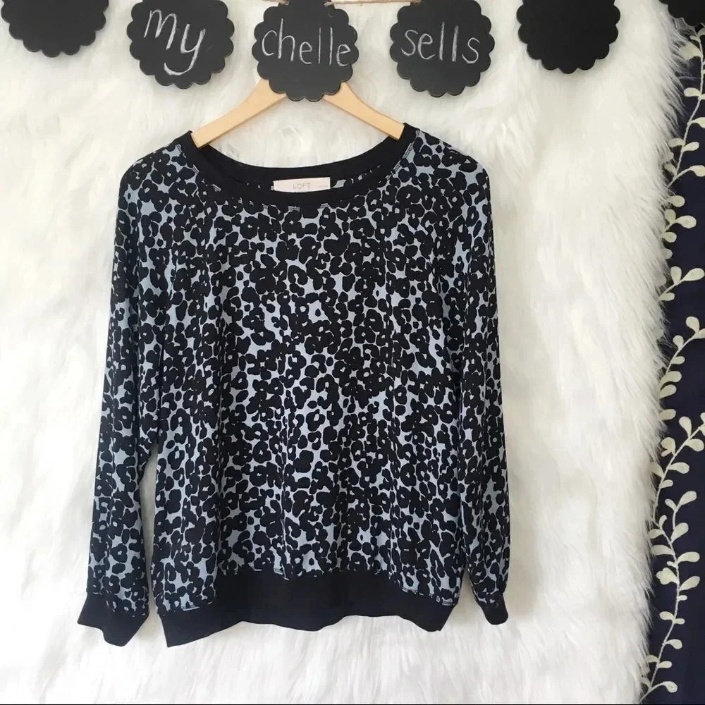 LOFT Blue Leopard Print Long Sleeve‎ Top-G13